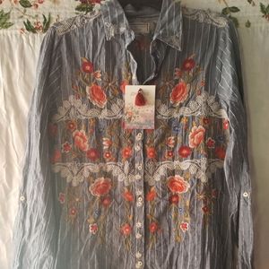 Long sleeve woven top with embroidery